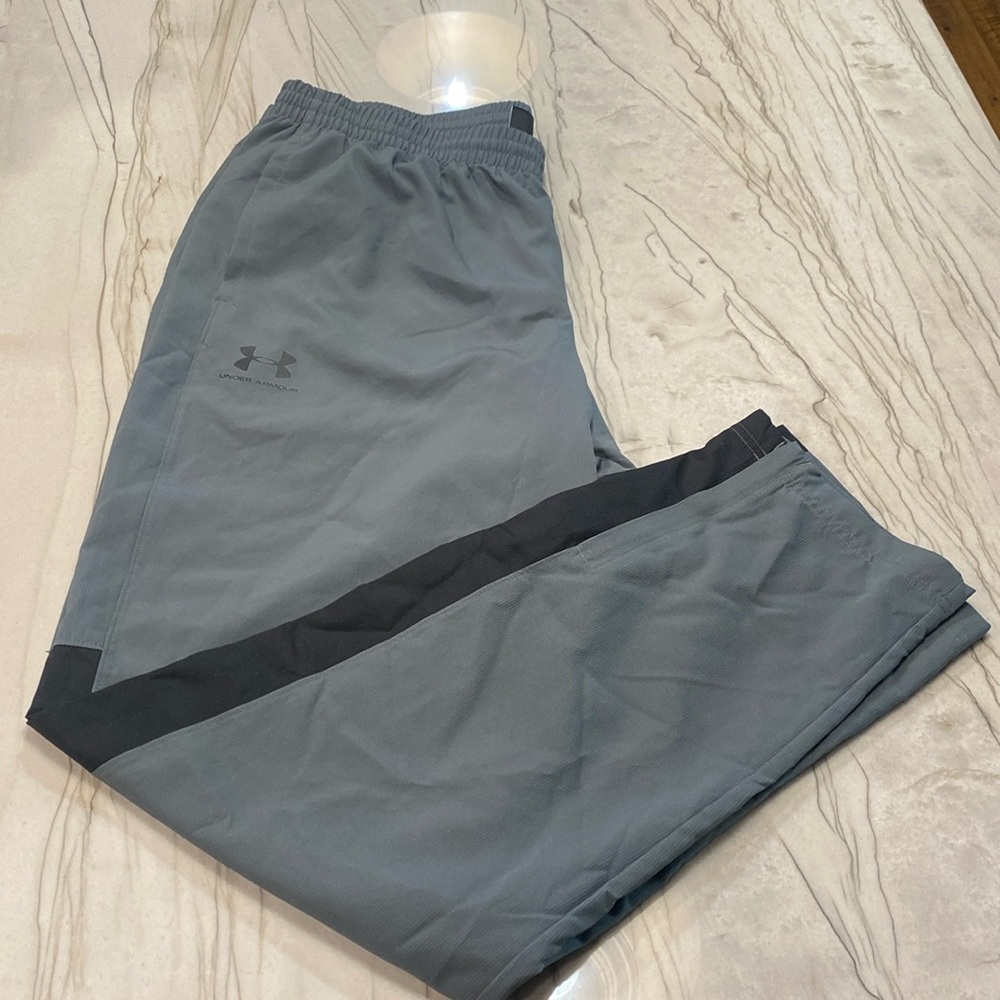 Under Armour lightweight pants. Size XL